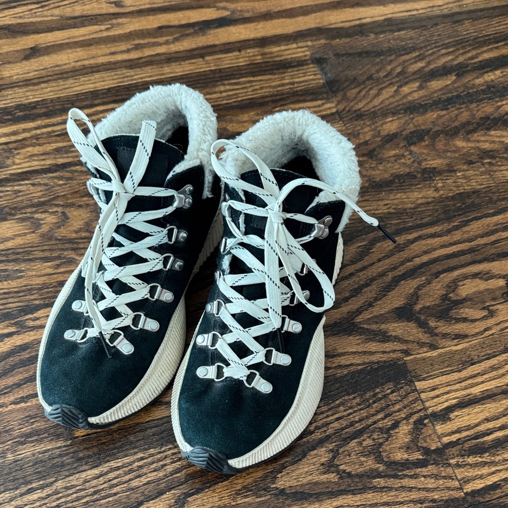 Women's Sorel Black and White Boots